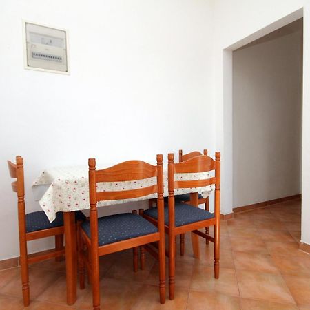 Apartments With A Parking Space Jelsa, Hvar - 8765 Jelsa  Room photo