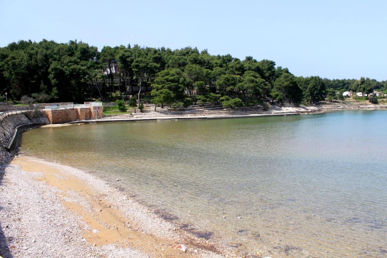 Apartments With A Parking Space Jelsa, Hvar - 8765 Jelsa  Exterior photo