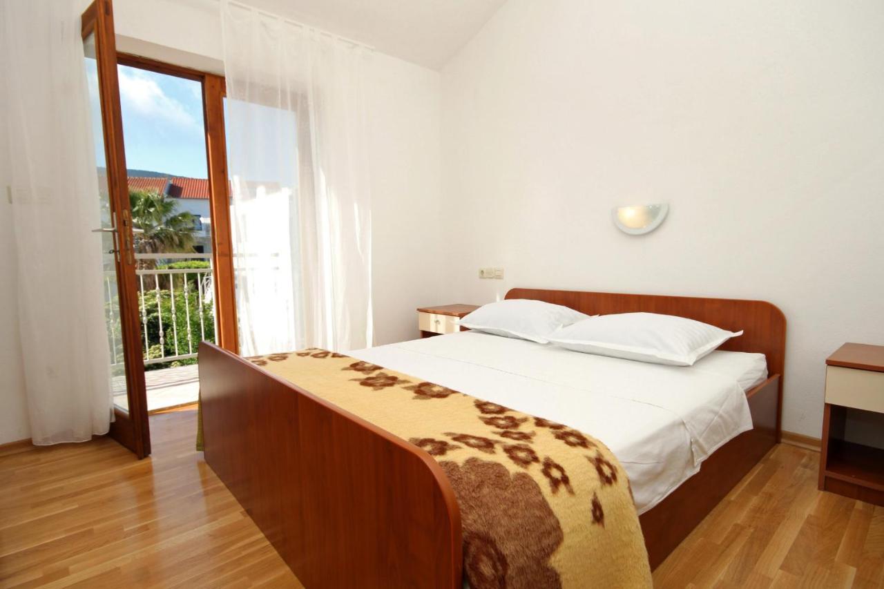 Apartments With A Parking Space Jelsa, Hvar - 8765 Jelsa  Exterior photo