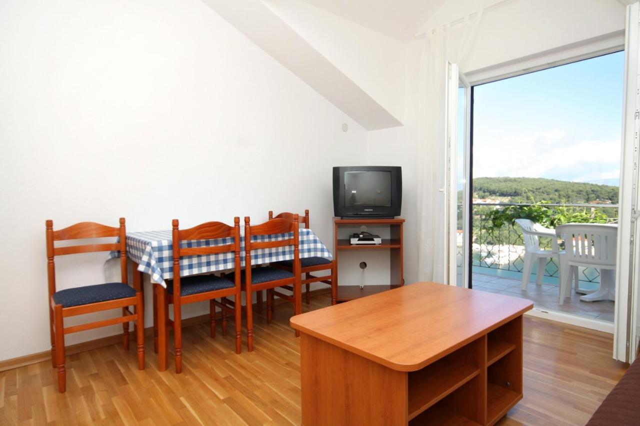 Apartments With A Parking Space Jelsa, Hvar - 8765 Jelsa  Exterior photo