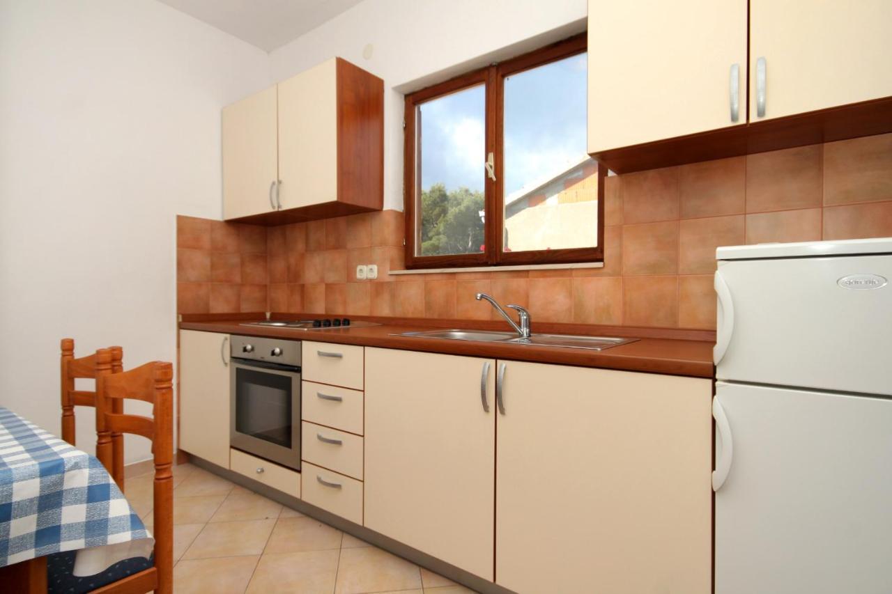Apartments With A Parking Space Jelsa, Hvar - 8765 Jelsa  Exterior photo