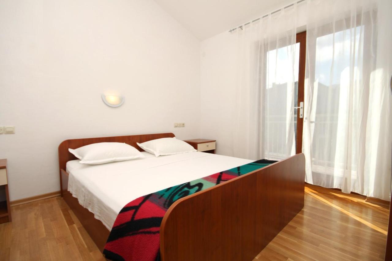 Apartments With A Parking Space Jelsa, Hvar - 8765 Jelsa  Exterior photo
