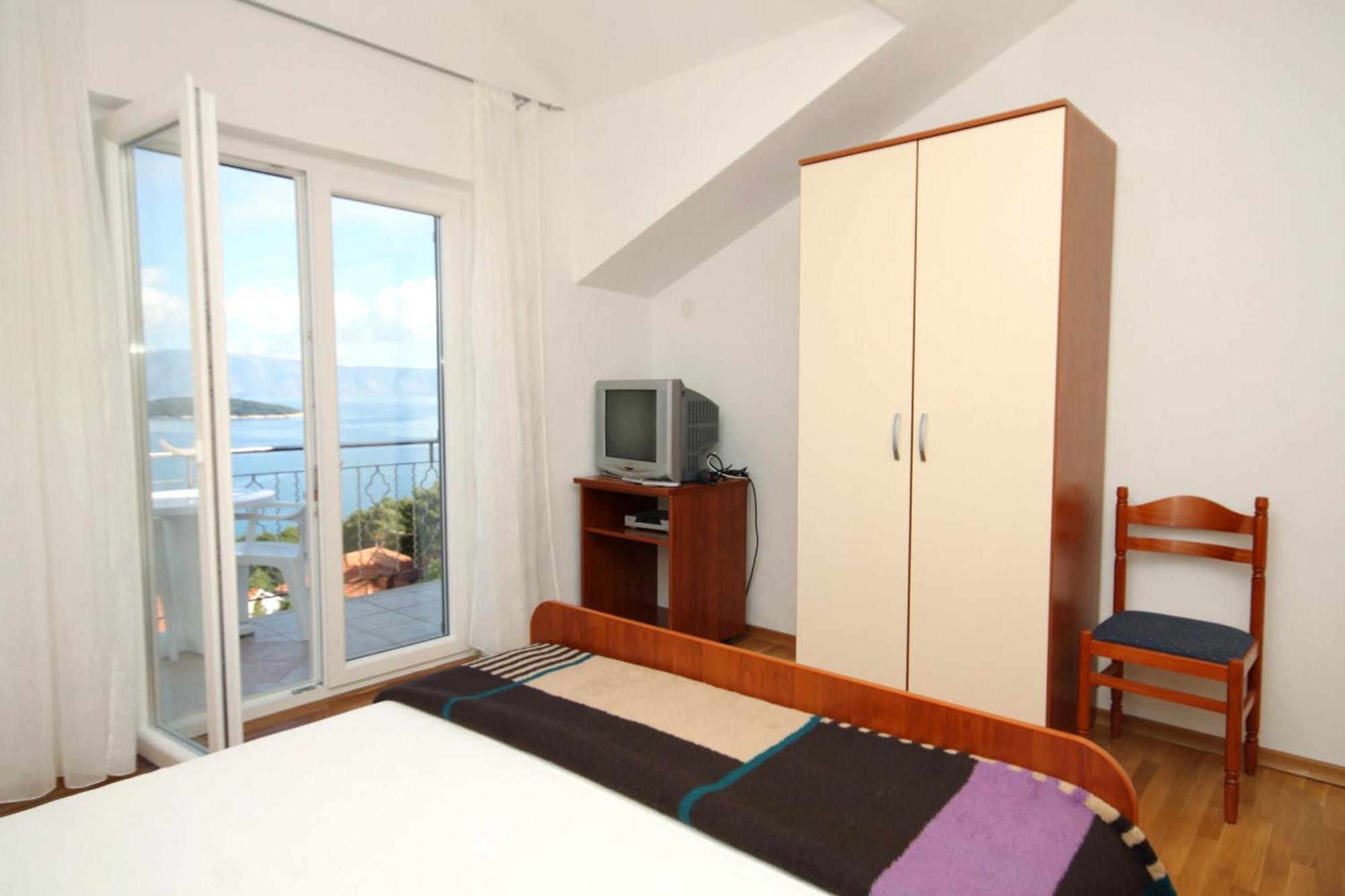Apartments With A Parking Space Jelsa, Hvar - 8765 Jelsa  Room photo